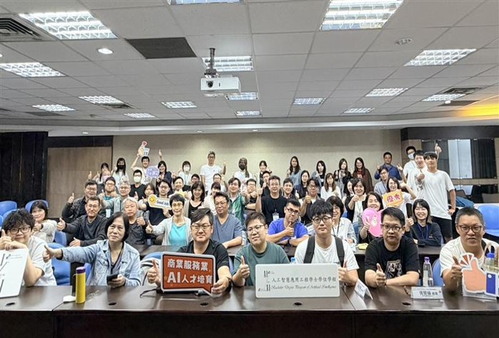 【AI菁英班辦理成果】智慧物流-AI倉儲作業實作班 (上課地點:台中科大)