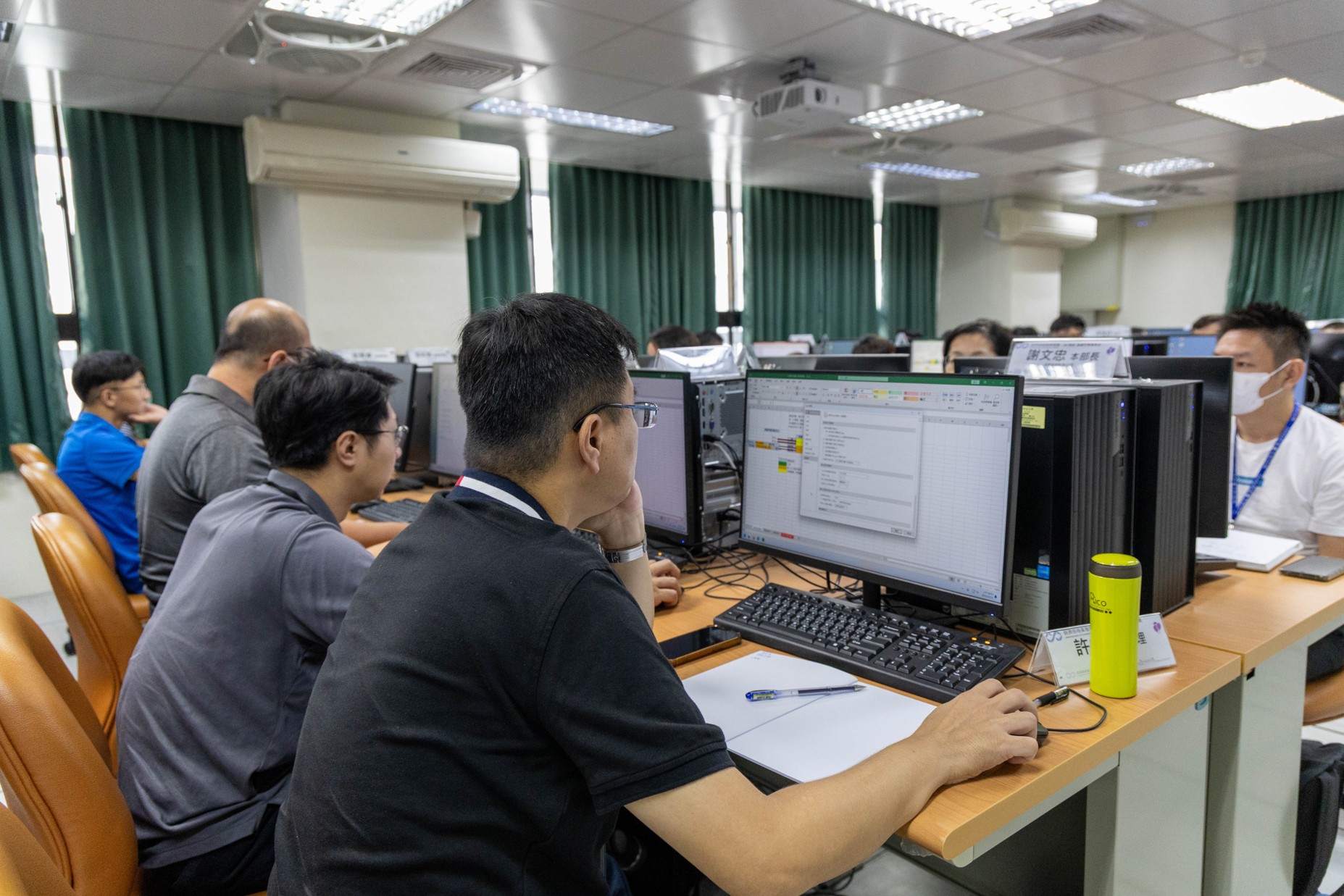 【AI菁英班辦理成果】智慧物流-AI倉儲作業實作班 (上課地點:台中科大)