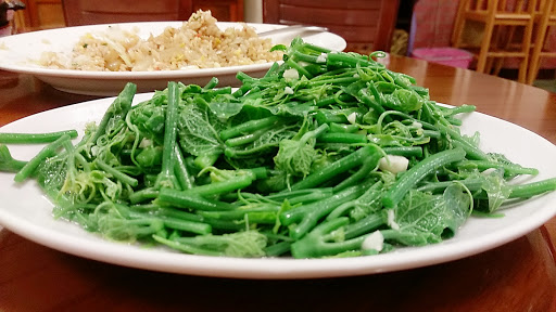 高雄六龜・溫泉美食一條街